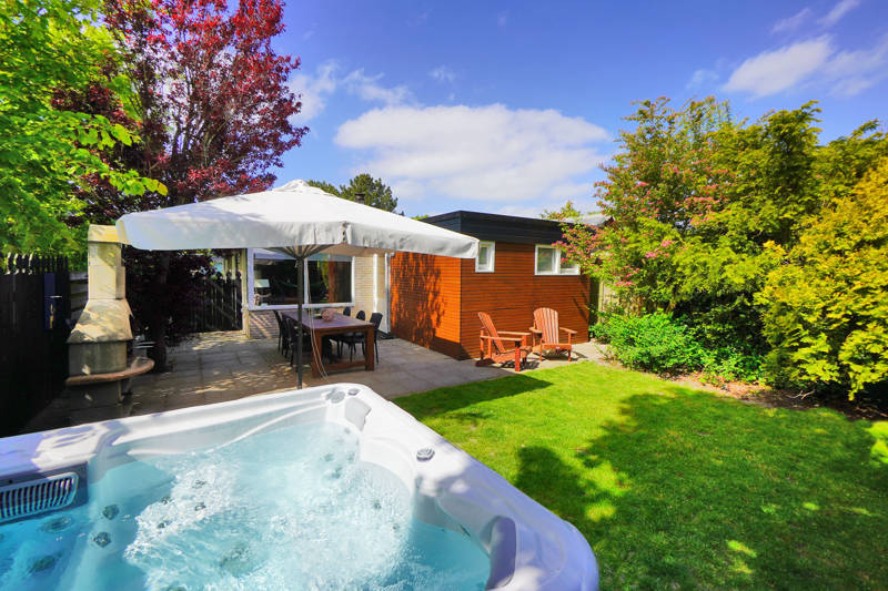 Vakantiehuis Met Jacuzzi wellness villa aan zee Goudvink 